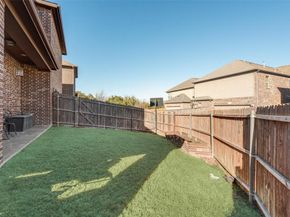 5056  Empire Way , Irving Texas 75038
