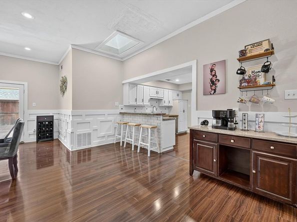 1524  High Crest Court , Irving Texas 75061