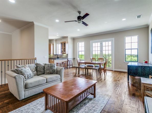 1132  Hemingway Lane , Irving Texas 75063
