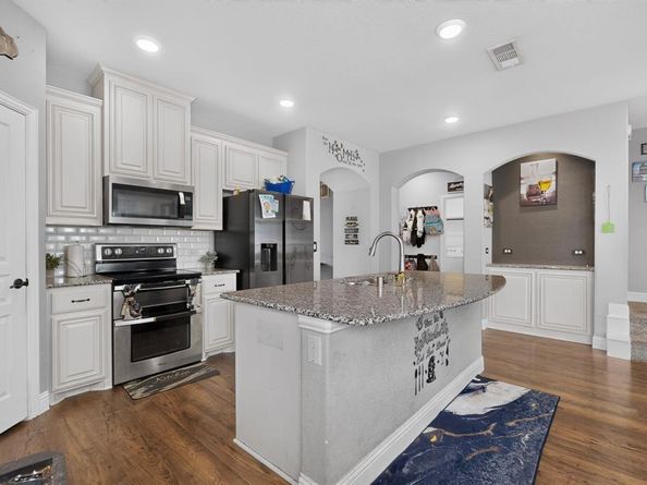 939  Mangrove Drive , Fate Texas 75087