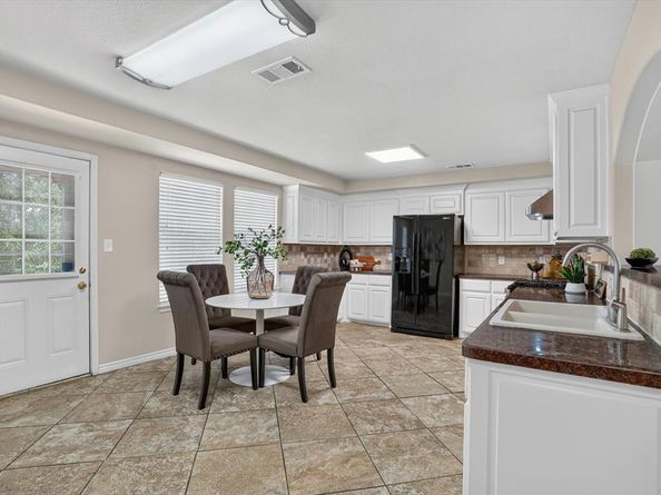 3813 N Eugene Court , Irving Texas 75062
