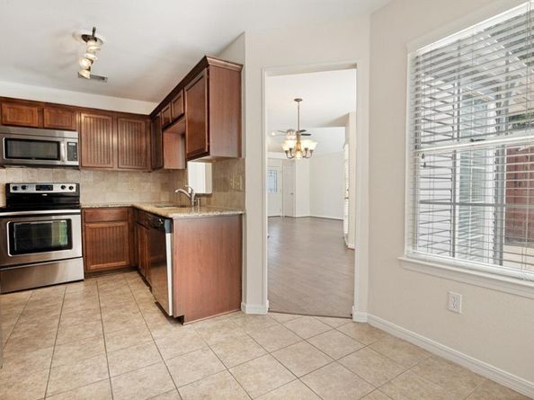 18131  Whispering Gables Lane , Dallas Texas 75287