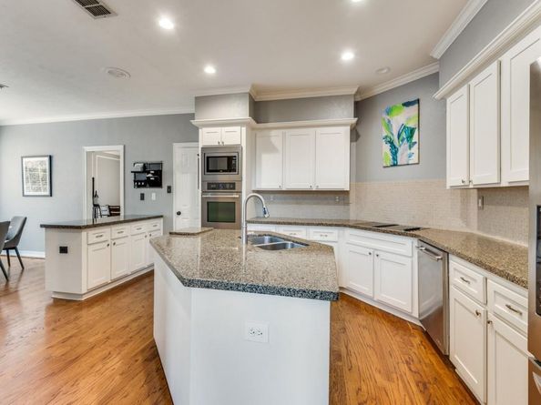 2117  TEXAS ASH Drive , Irving Texas 75063