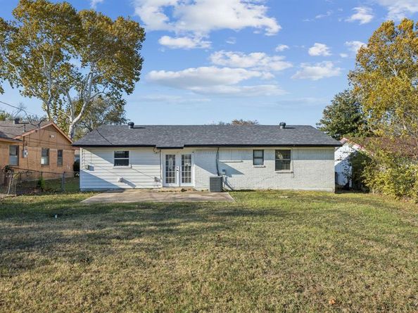 4106  Mehalia Drive , Dallas Texas 75241