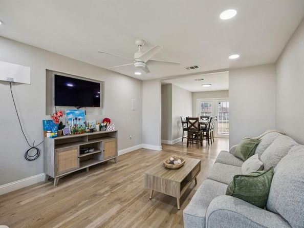 4106  Mehalia Drive , Dallas Texas 75241