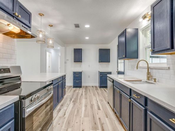 521  Mesquite Avenue , Crowley Texas 76036