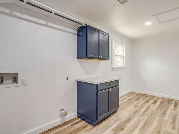 521  Mesquite Avenue , Crowley Texas 76036