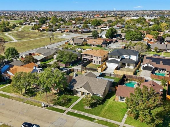 5612  Turner Street , The Colony Texas 75056