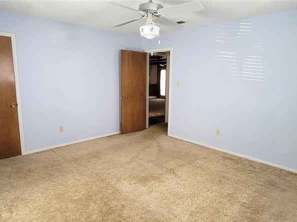 7813  Pebbleford Road , Fort Worth Texas 76134