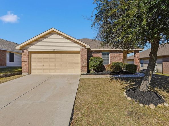 812  Poncho Lane , Fort Worth Texas 76052