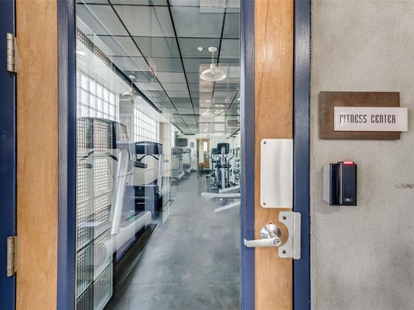 2502  Live Oak Street  338, Dallas Texas 75204