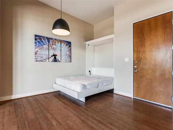 2502  Live Oak Street  338, Dallas Texas 75204