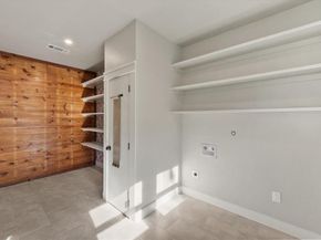 218 N Willomet Avenue , Dallas Texas 75208