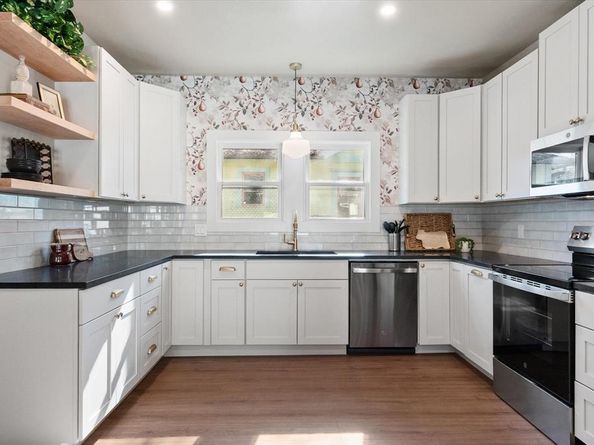 218 N Willomet Avenue , Dallas Texas 75208