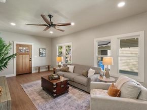 218 N Willomet Avenue , Dallas Texas 75208