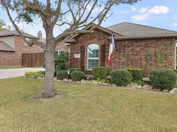 1395  Waters Edge Drive , Rockwall Texas 75087