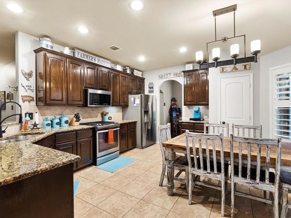 1395  Waters Edge Drive , Rockwall Texas 75087