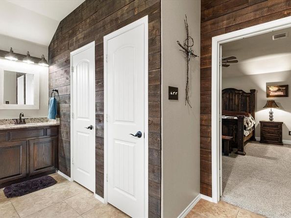 1395  Waters Edge Drive , Rockwall Texas 75087