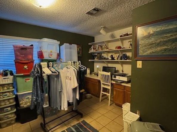 115  Valley Spring Drive , Arlington Texas 76018