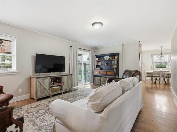 1209  Tanager Lane , Garland Texas 75042