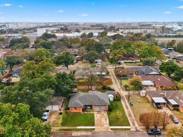 1209  Tanager Lane , Garland Texas 75042