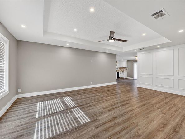 5511  Glen Forest Lane , Dallas Texas 75241