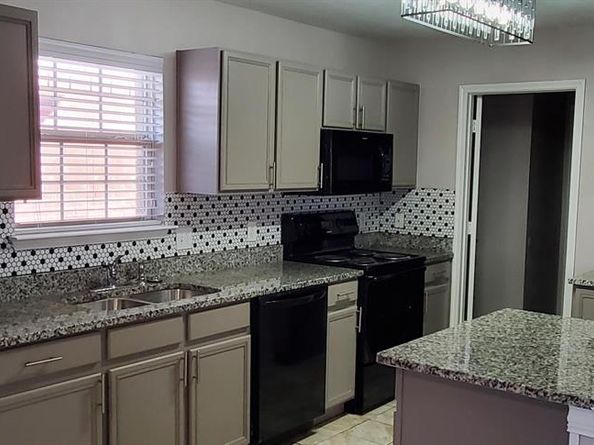 1175  Tomahawk Drive , Dallas Texas 75253