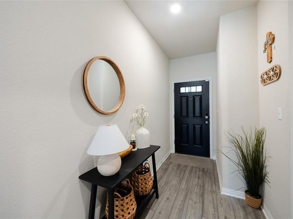 537  Loriner Way , Liberty Hill Texas 78642