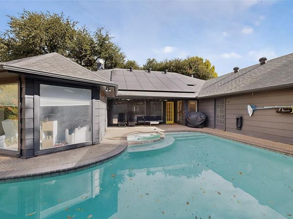 3900 N Shadycreek Drive , Arlington Texas 76013