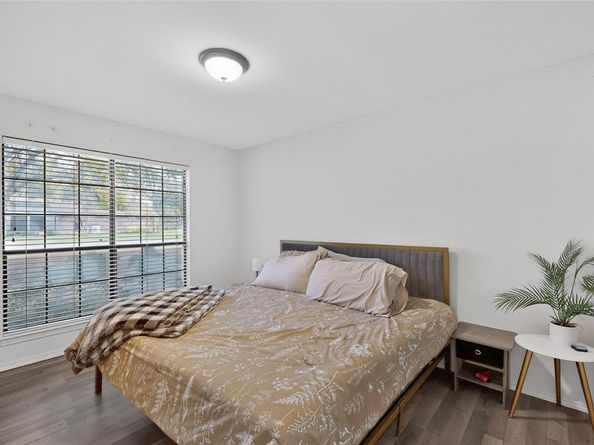 3900 N Shadycreek Drive , Arlington Texas 76013