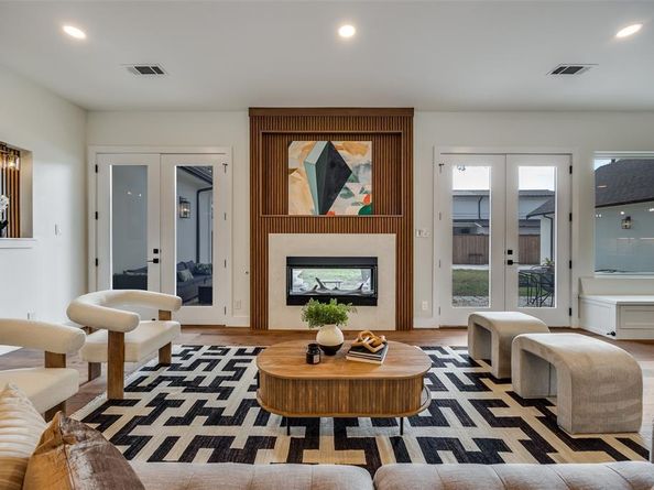 6422  Walnut Hill Lane , Dallas Texas 75230