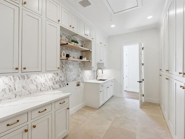 6422  Walnut Hill Lane , Dallas Texas 75230