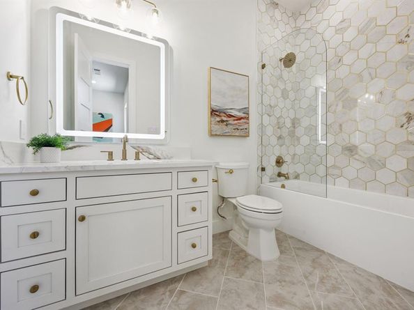 6422  Walnut Hill Lane , Dallas Texas 75230