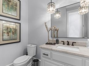 2222  Worthington Street , Dallas Texas 75204