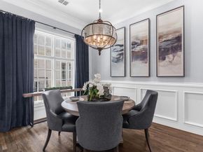 2222  Worthington Street , Dallas Texas 75204