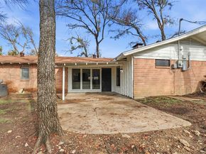 2212  Briardale Road , Fort Worth Texas 76119