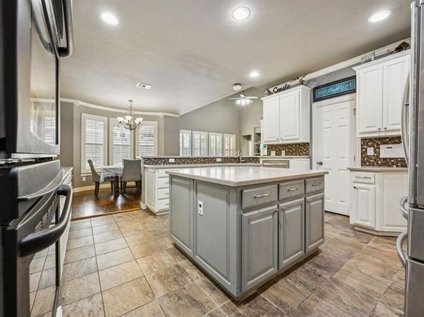 6328  Creek Bluff Court , Sachse Texas 75048