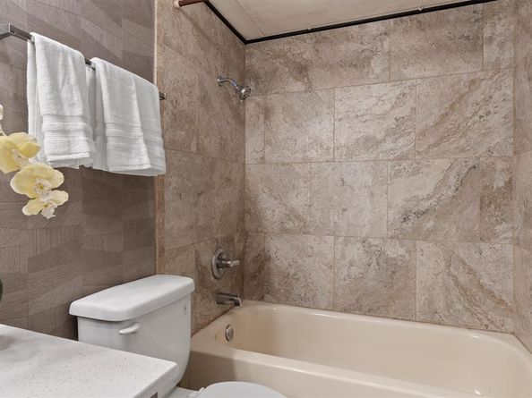 6900  Skillman Street  406, Dallas Texas 75231