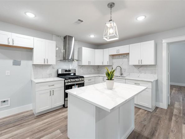 7469  Meadowcrest Drive , Fort Worth Texas 76112