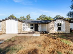 7469  Meadowcrest Drive , Fort Worth Texas 76112