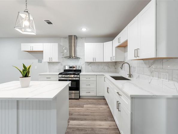 7469  Meadowcrest Drive , Fort Worth Texas 76112