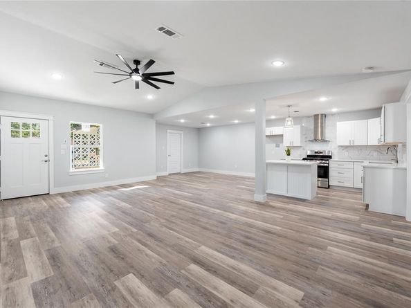 7469  Meadowcrest Drive , Fort Worth Texas 76112