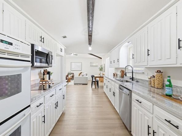 1419  Vicki Lane , Cedar Hill Texas 75104