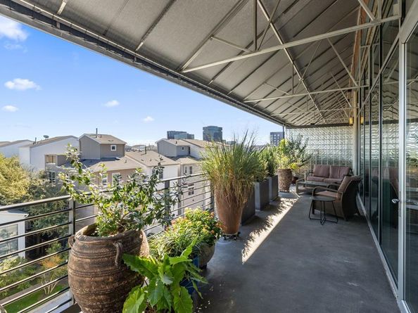 3030  Bryan Street  409, Dallas Texas 75204