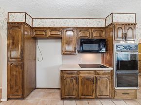 1713  Venetian Circle , Arlington Texas 76013