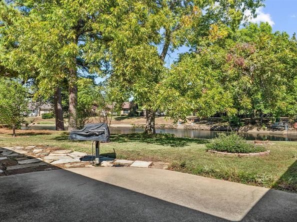 1713  Venetian Circle , Arlington Texas 76013