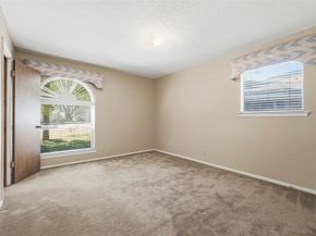 1713  Venetian Circle , Arlington Texas 76013