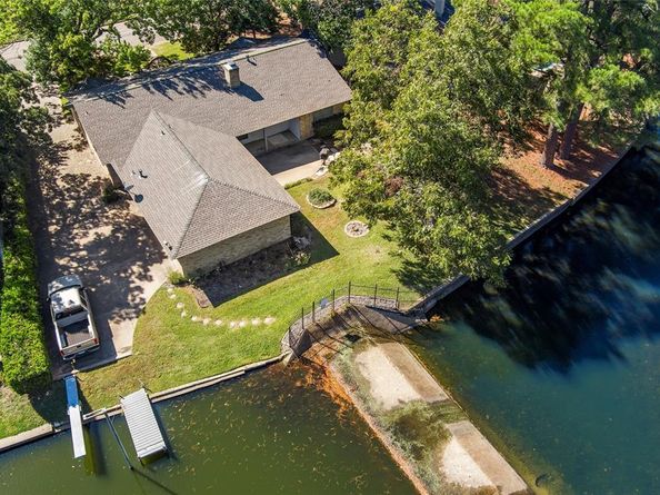 1713  Venetian Circle , Arlington Texas 76013