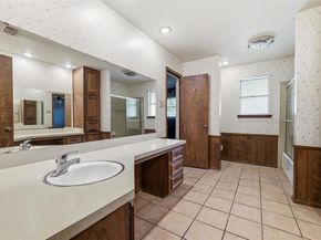 1713  Venetian Circle , Arlington Texas 76013