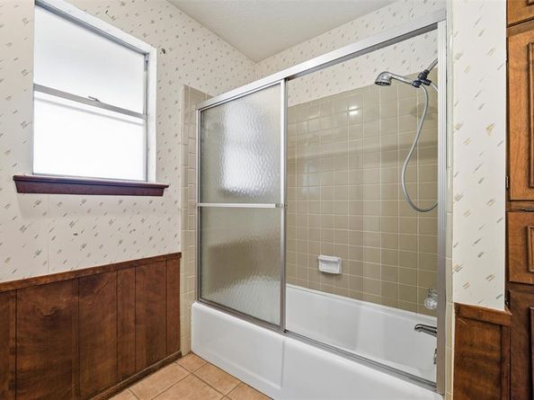 1713  Venetian Circle , Arlington Texas 76013